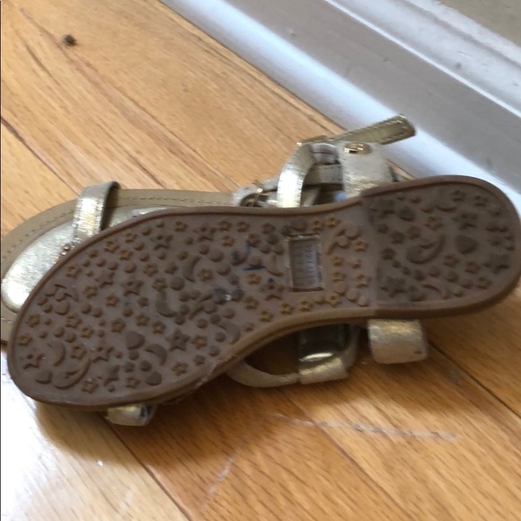 Stuart Weitzman girls gold sandals - Picture 2 of 2